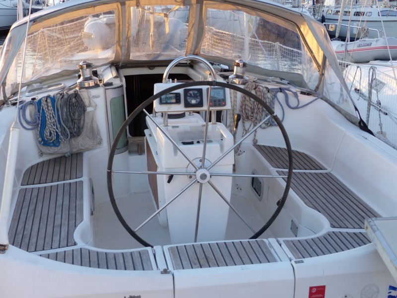 Oceanis 351 - 3.jpg